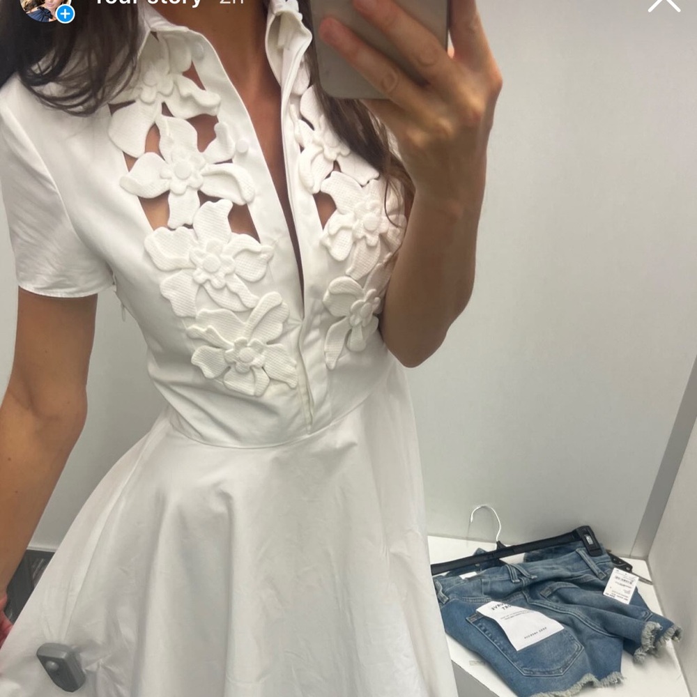 Valentino embroidered Floral cut out midi dress. Size 36 European. Fits like a 0